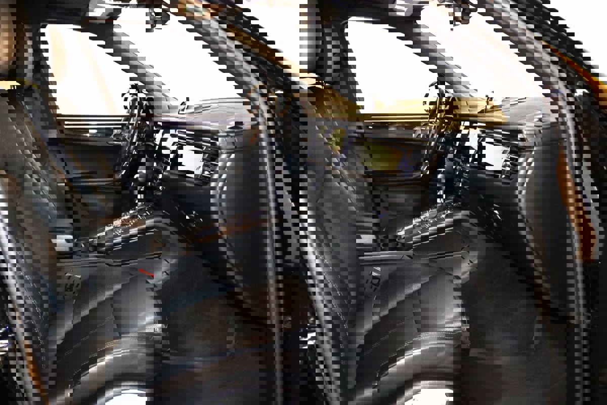 Used 2020 Porsche Macan image 66