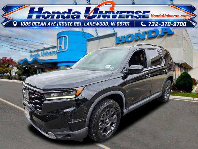 Certified 2025 Honda Pilot TrailSport