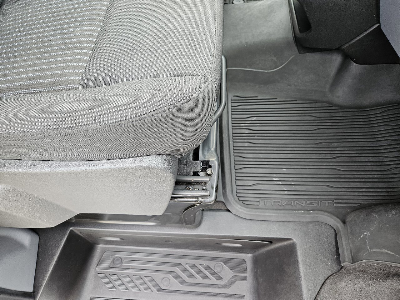 Used 2019 Ford Transit 150 XLT image 36