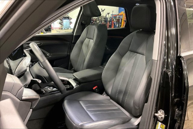 Certified 2025 Audi Q5 Premium Plus w/ Premium Plus AWD/4WD image 25