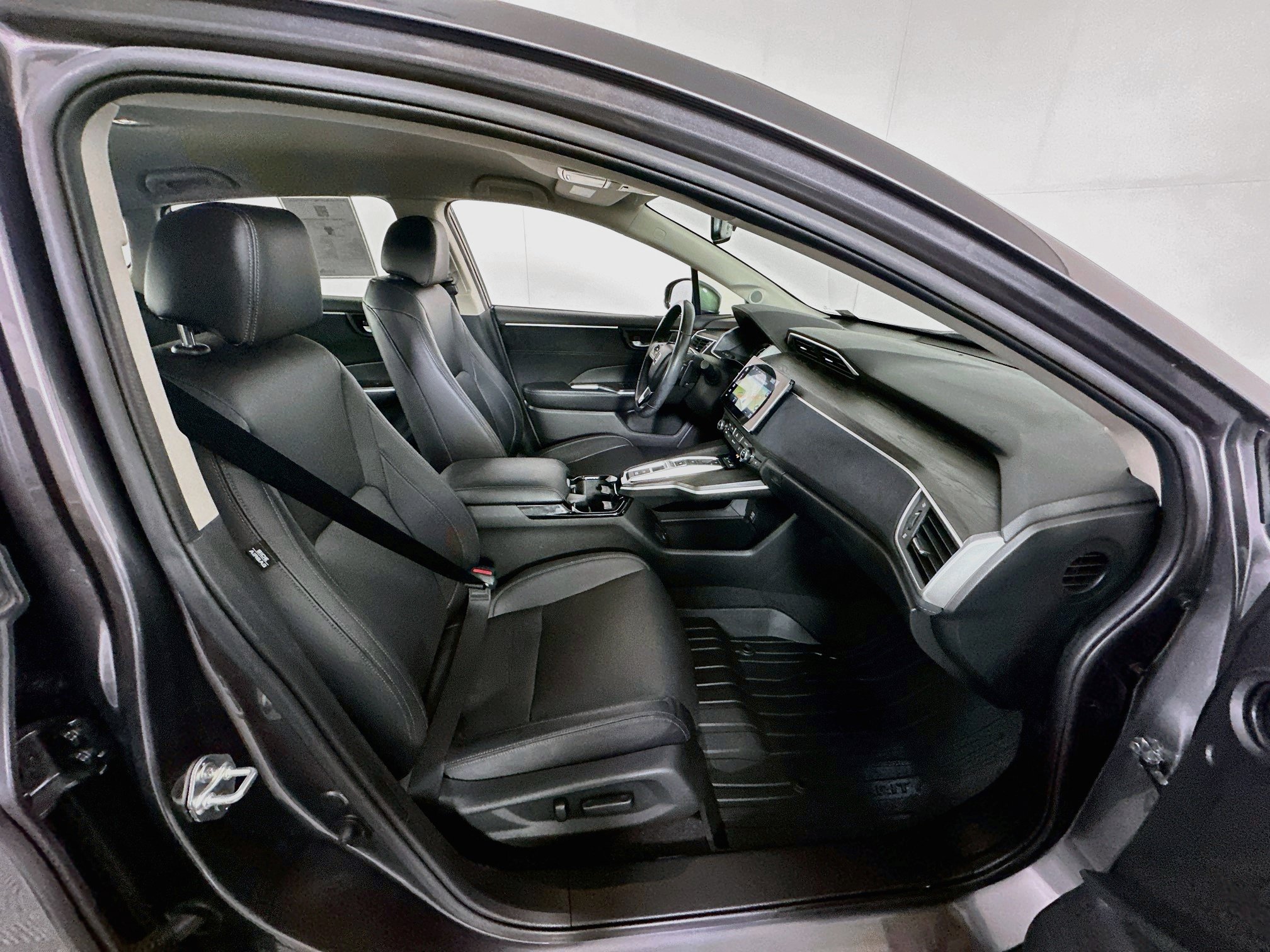Used 2018 Honda Clarity Touring image 32
