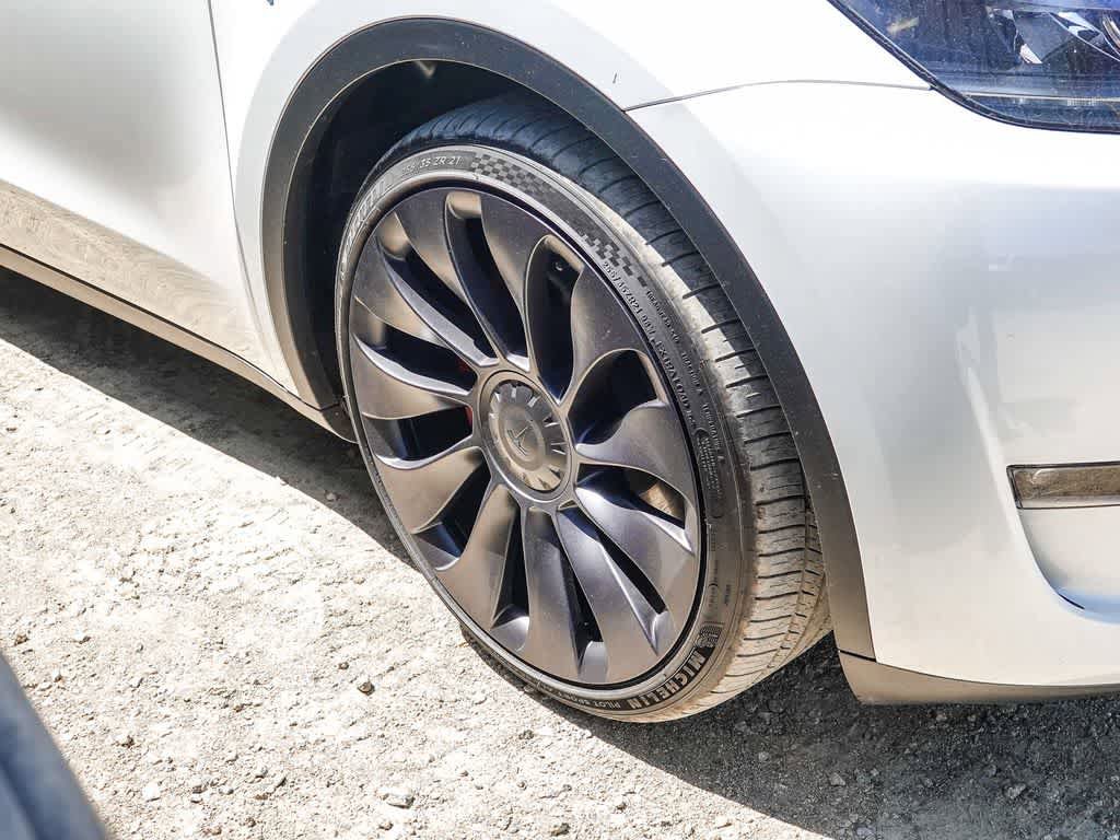 Used 2024 Tesla Model Y Performance AWD/4WD image 7