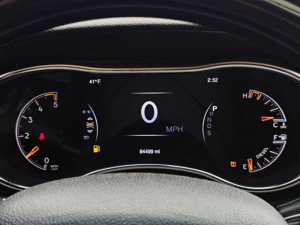 Used 2015 Jeep Grand Cherokee Overland image 21