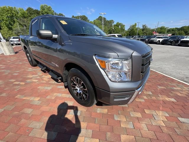 Used 2023 Nissan Titan SV w/ SV Convenience Package RWD image 17