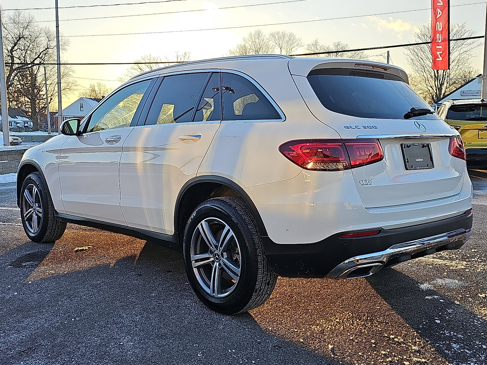 Used 2022 Mercedes-Benz GLC 300 4MATIC image 4