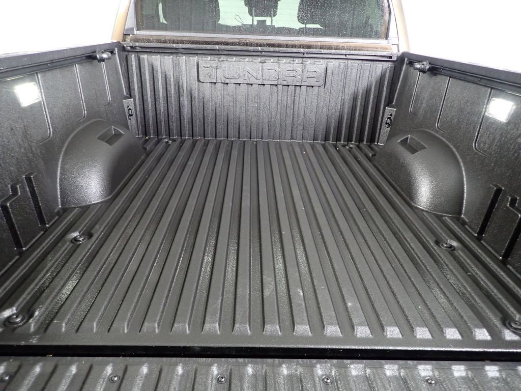Used 2025 Toyota Tundra Limited AWD/4WD image 19