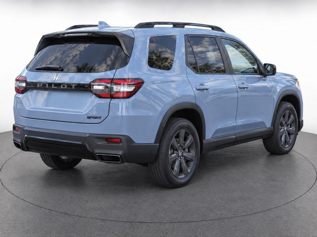 New 2026 Honda Pilot Sport image 7