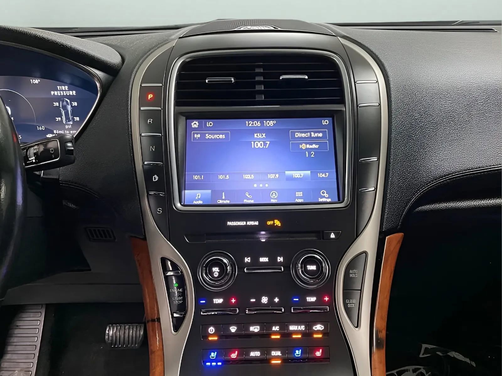 Used 2020 Lincoln Nautilus Reserve FWD image 15