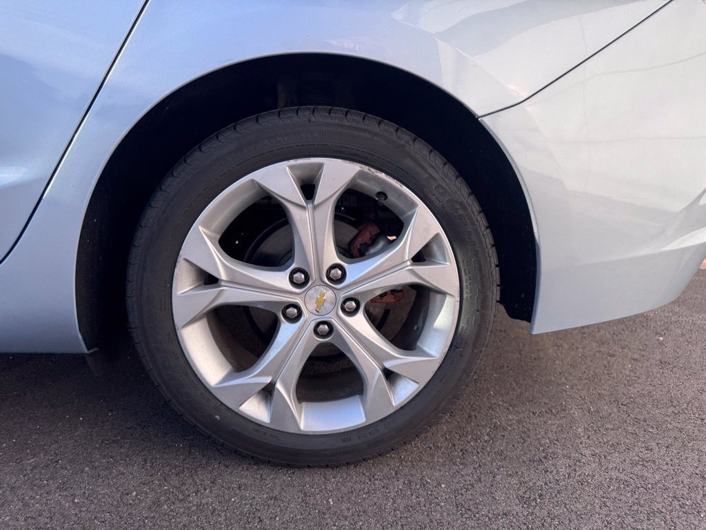 Used 2017 Chevrolet Cruze Premier FWD image 35