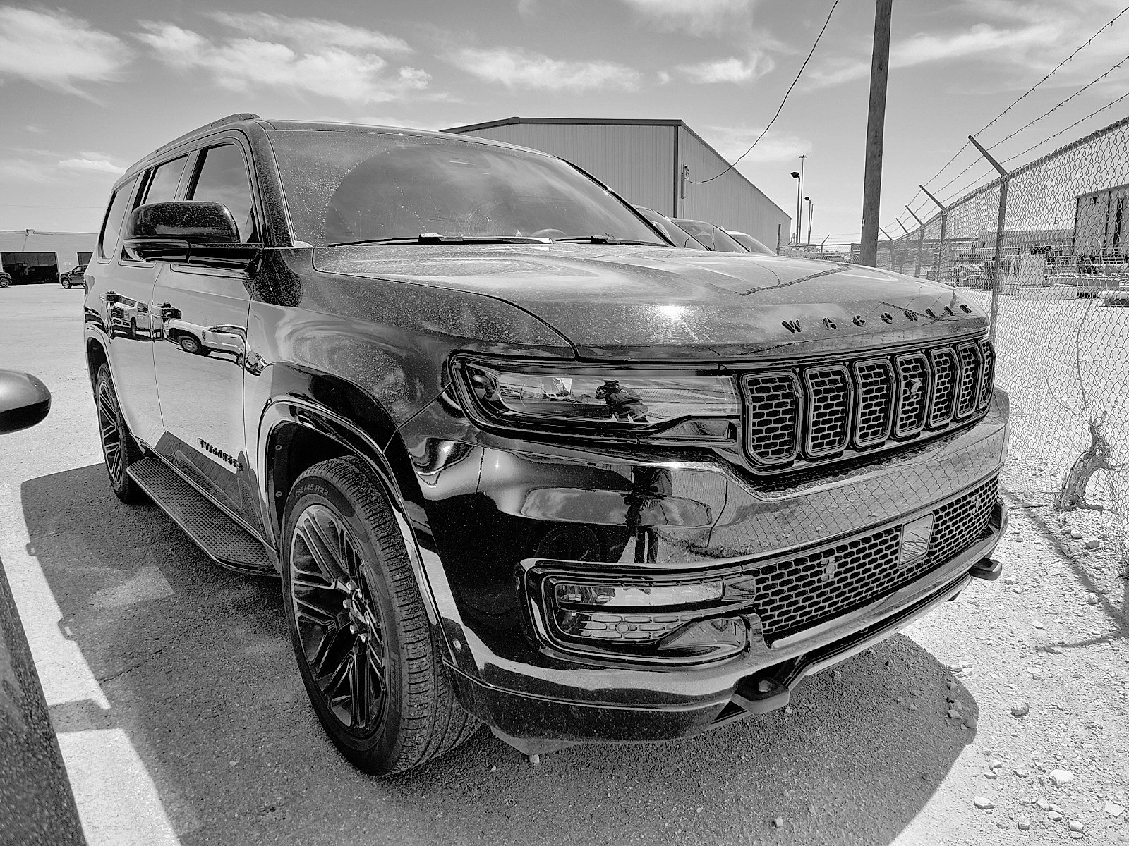 Used 2023 Jeep Wagoneer Series II image 1