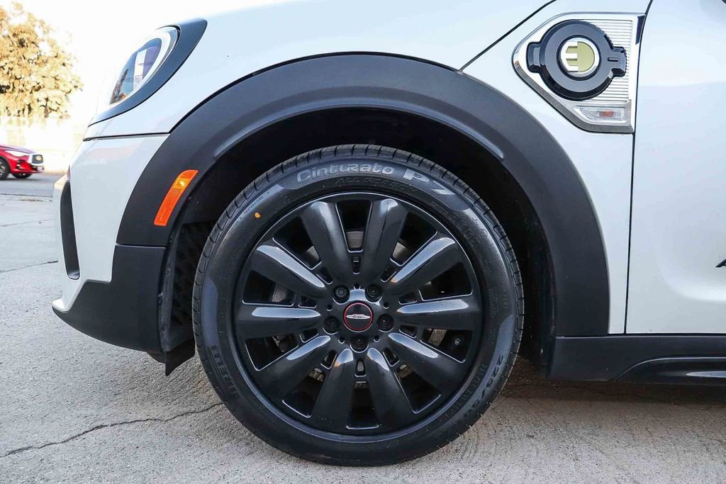 Used 2023 MINI Cooper Countryman SE w/ Storage Package image 12