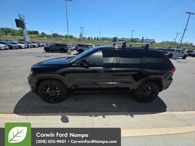 Used 2021 Jeep Grand Cherokee Laredo X AWD/4WD image 18