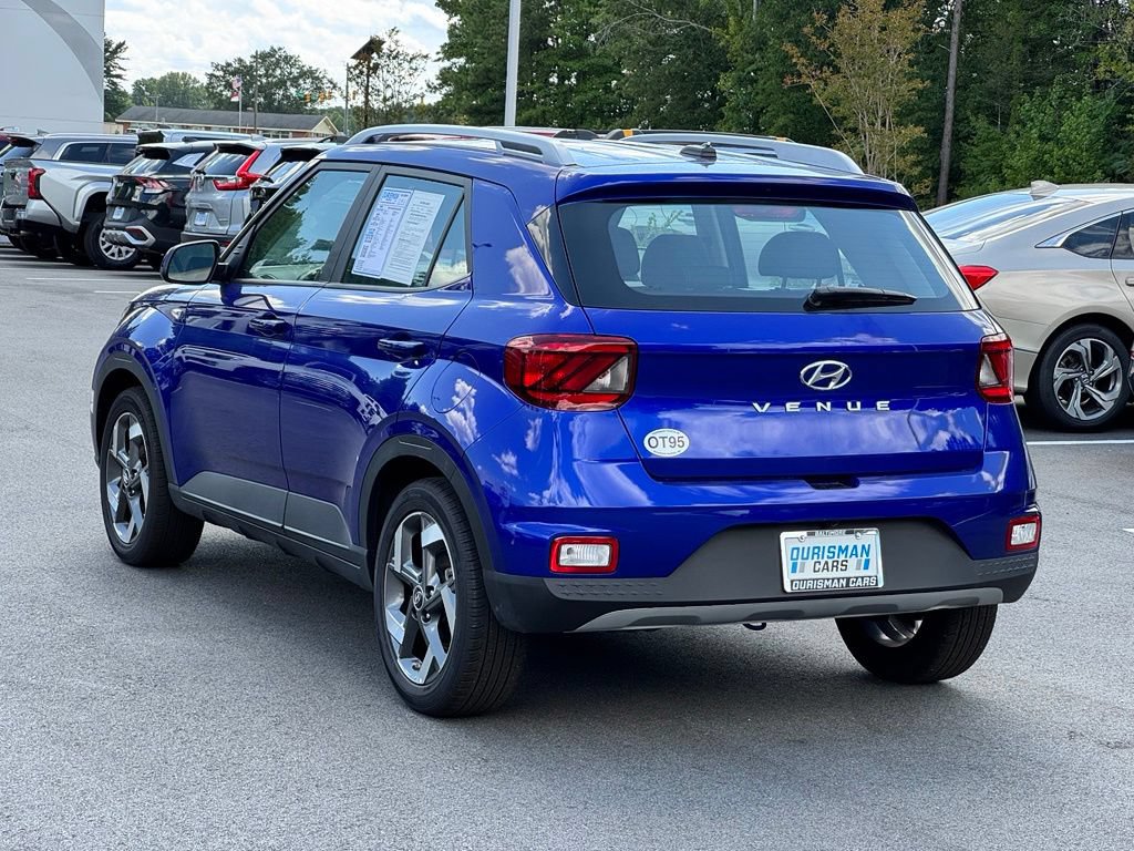 Used 2025 Hyundai Venue SEL FWD image 7