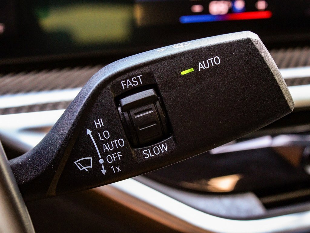 Used 2025 BMW X6 M Competition w/ Executive Package image 30