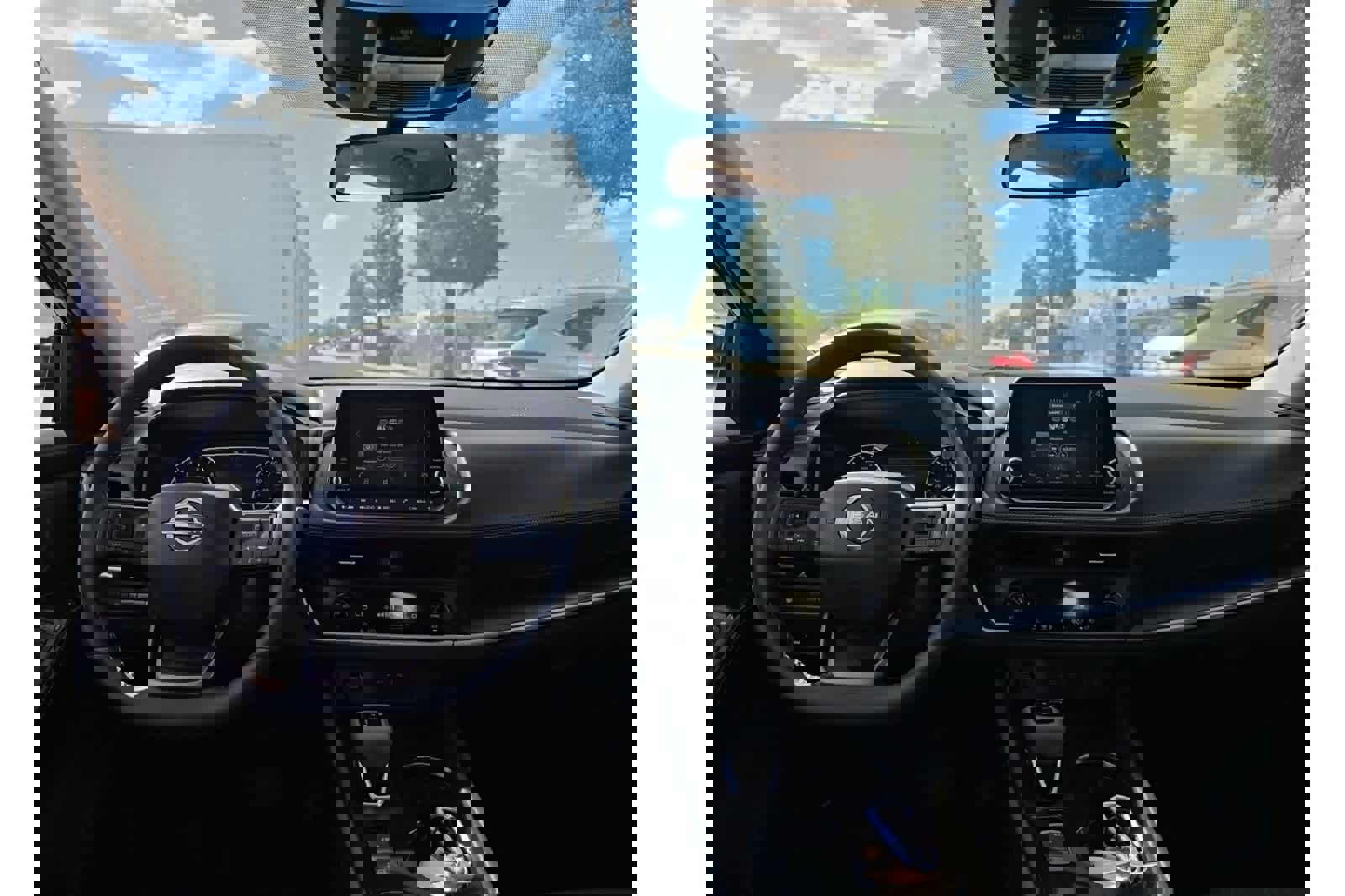 Used 2026 Nissan Rogue SV image 13