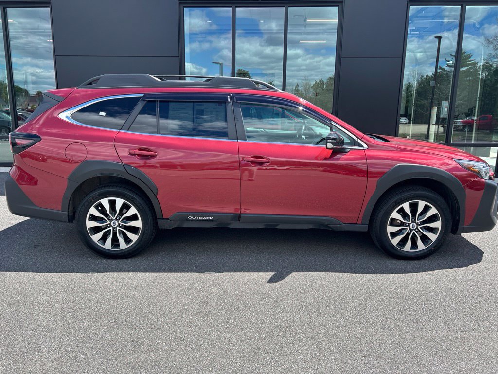 Used 2024 Subaru Outback Limited XT AWD/4WD image 3