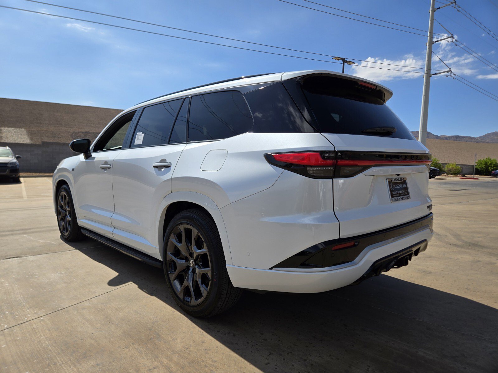 New 2026 Lexus TX 500h AWD image 4