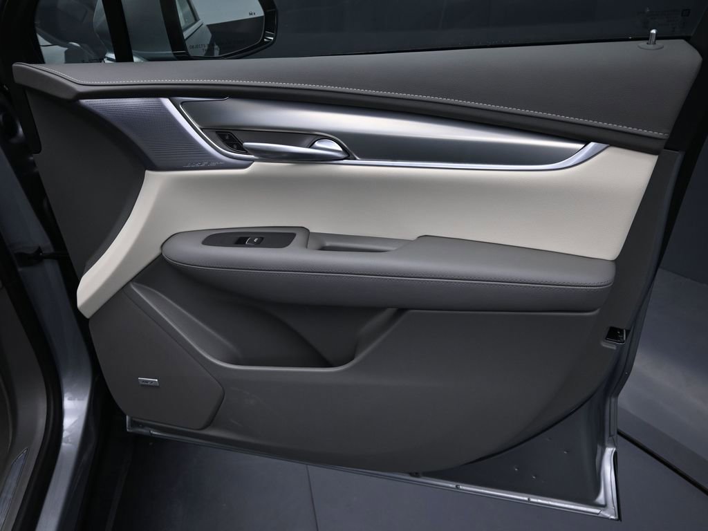 New 2026 Cadillac XT5 Premium Luxury w/ Driver Assist Package FWD image 21