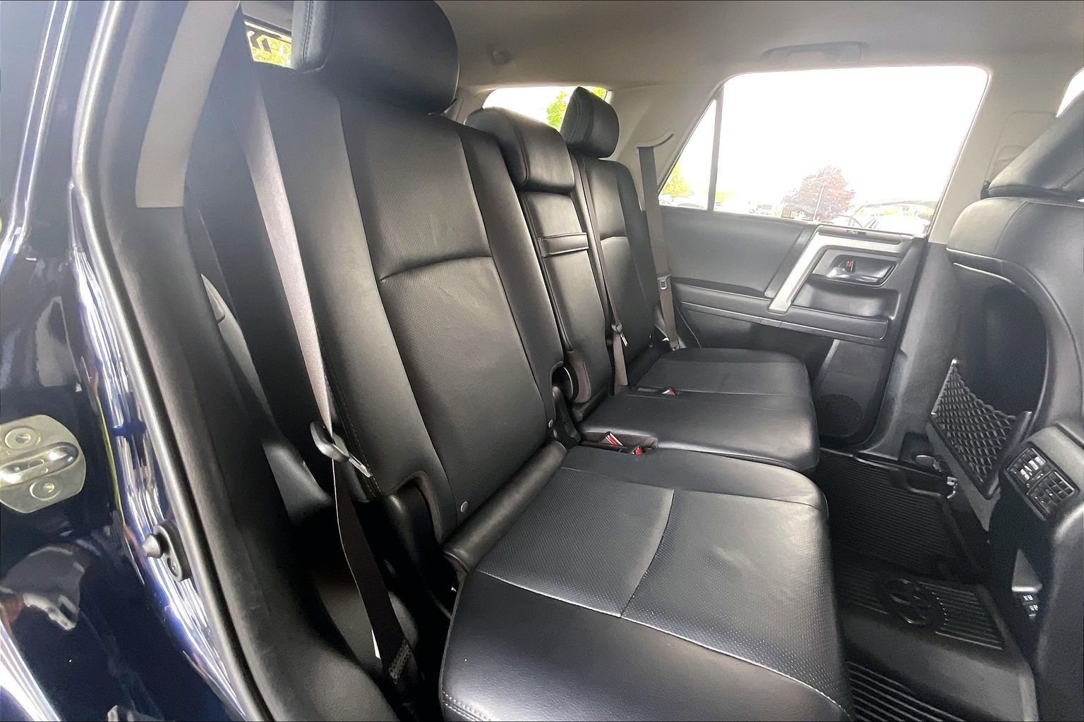 Used 2022 Toyota 4Runner Limited AWD/4WD image 22