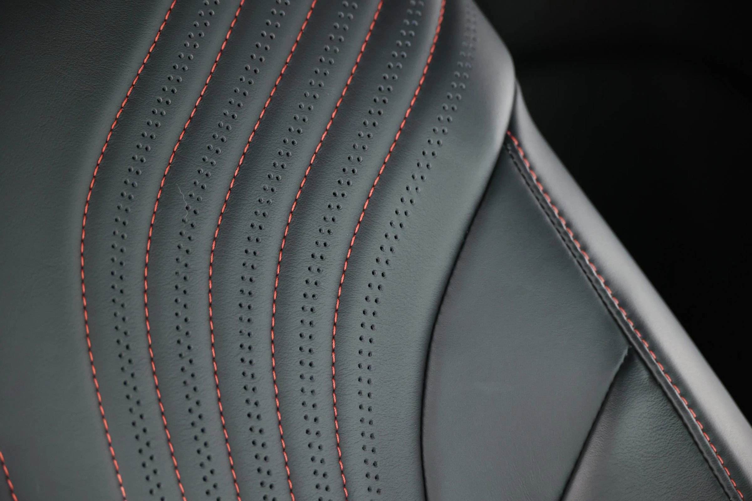 Used 2018 Aston Martin DB11 Coupe image 70