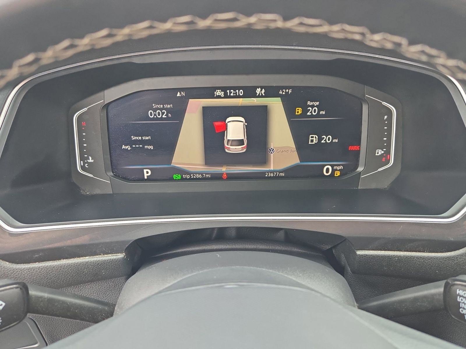 Used 2023 Volkswagen Tiguan SEL R-Line image 18