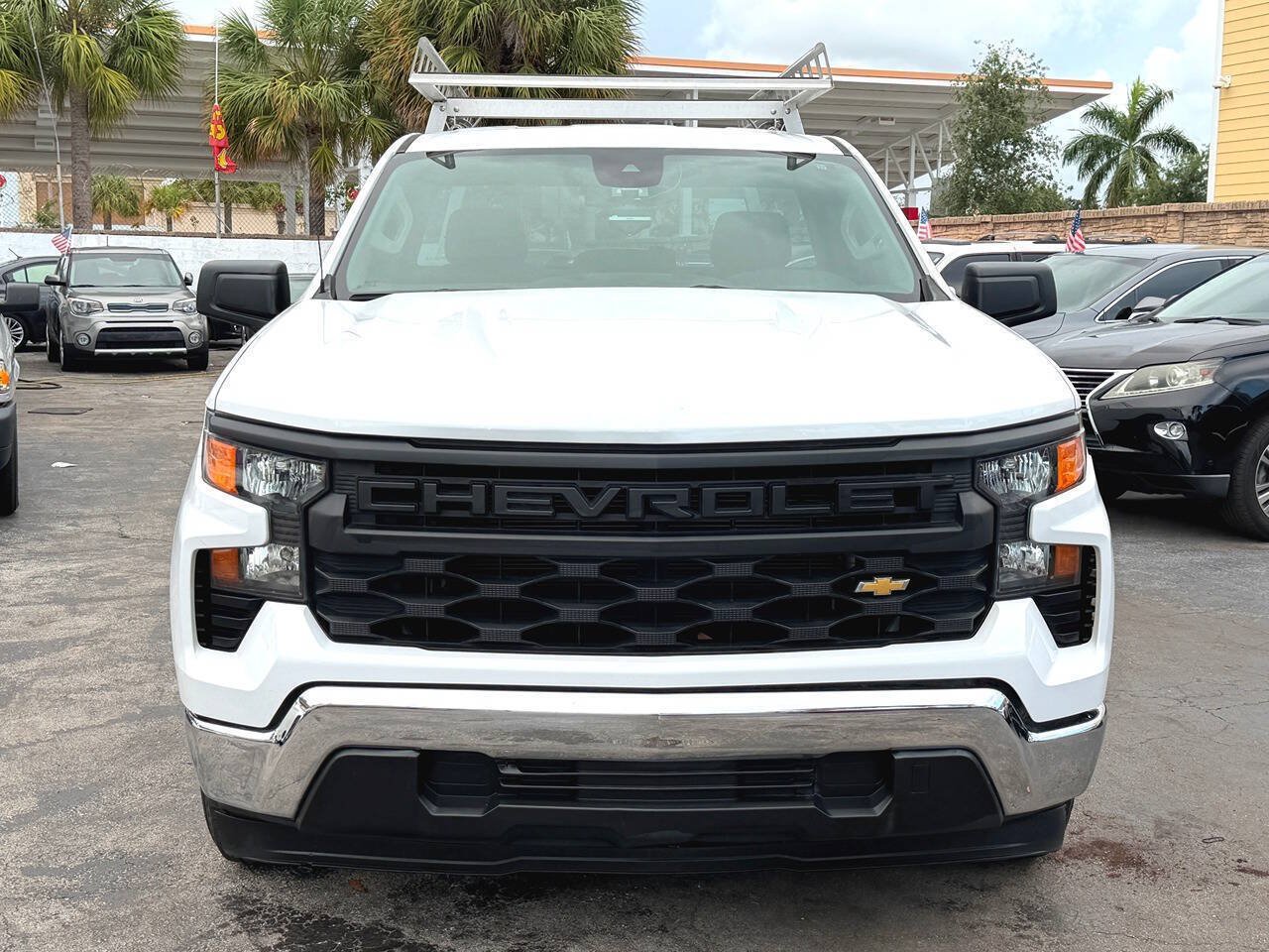 Used 2022 Chevrolet Silverado 1500 W/T RWD image 8