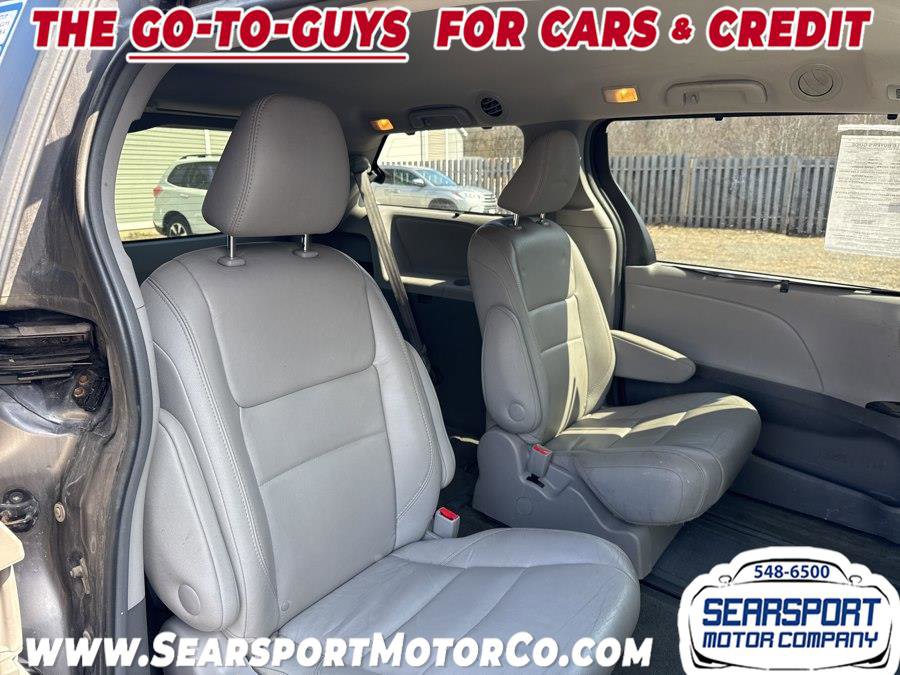 Used 2017 Toyota Sienna XLE AWD/4WD image 15