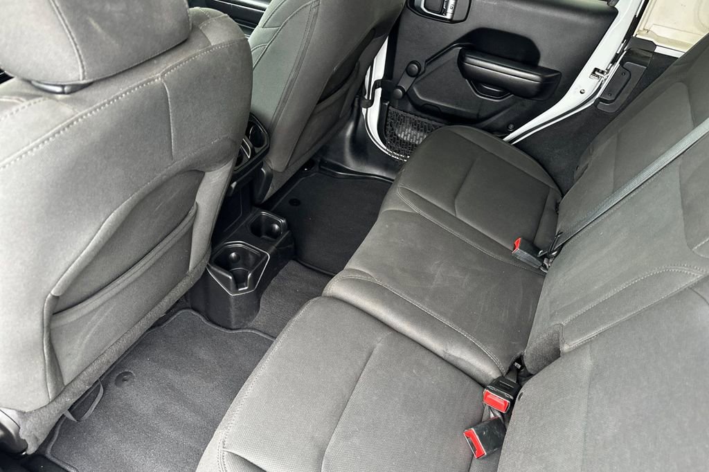 Used 2018 Jeep Wrangler Unlimited Sport AWD/4WD image 11