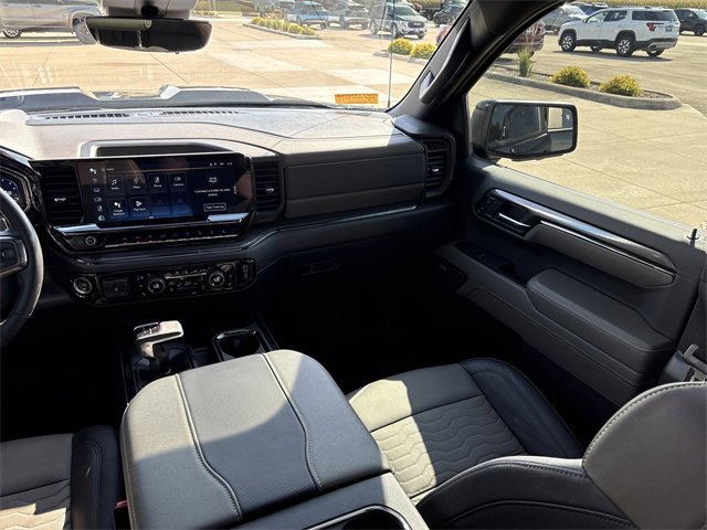 Used 2024 Chevrolet Silverado 1500 ZR2 w/ Technology Package image 23