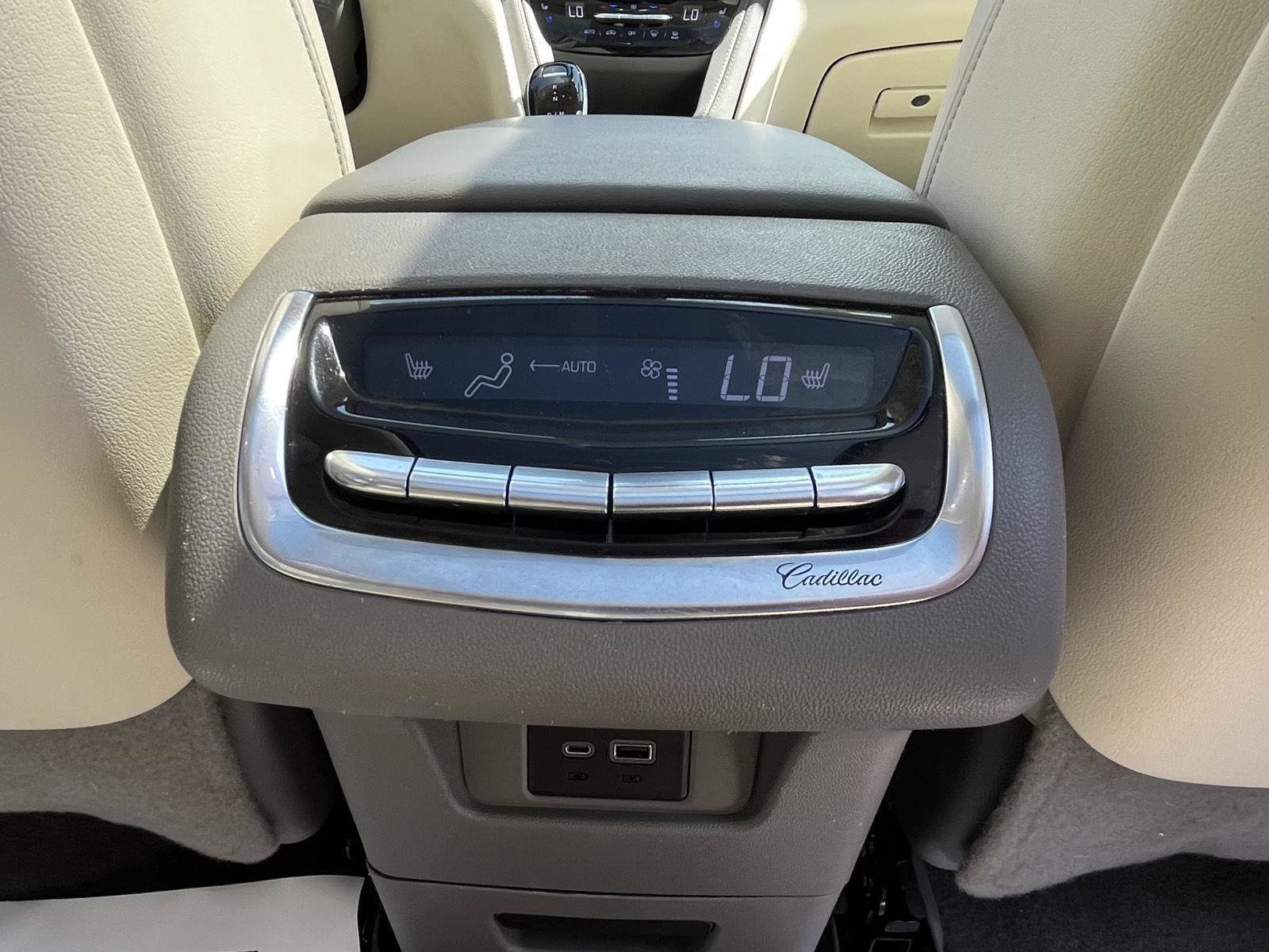 Used 2020 Cadillac XT6 Premium Luxury image 20