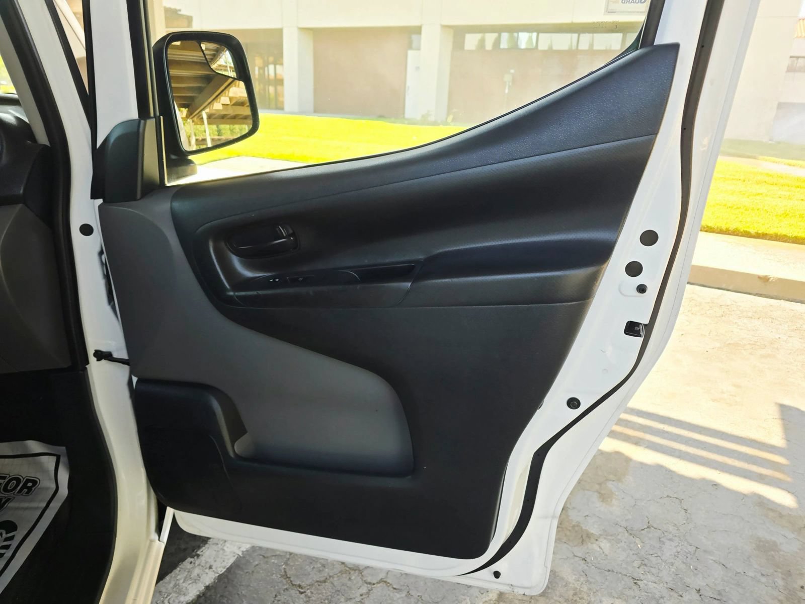 Used 2016 Nissan NV200 SV w/ Back Door Glass Package FWD image 22