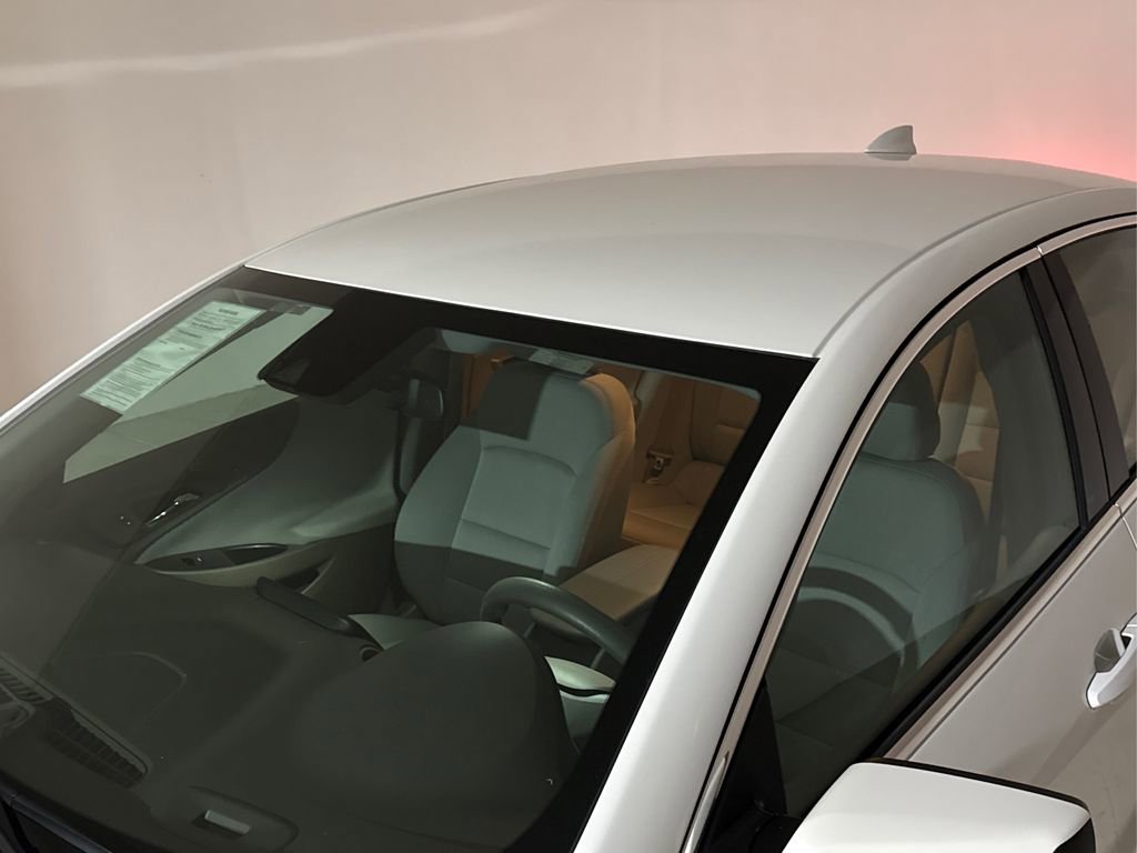 Used 2025 Chevrolet Malibu LT image 12