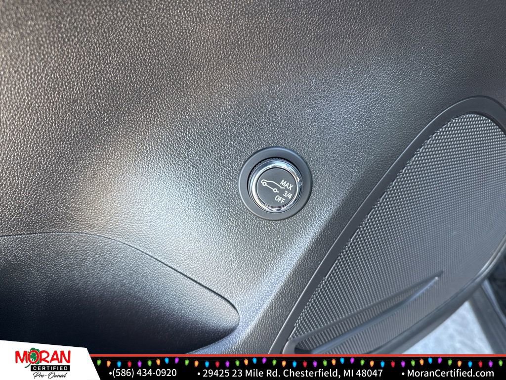 Used 2022 Buick Envision Essence w/ Safety Package image 12