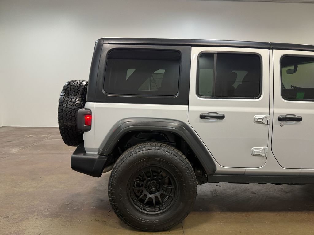 Used 2022 Jeep Wrangler Unlimited Sport image 33