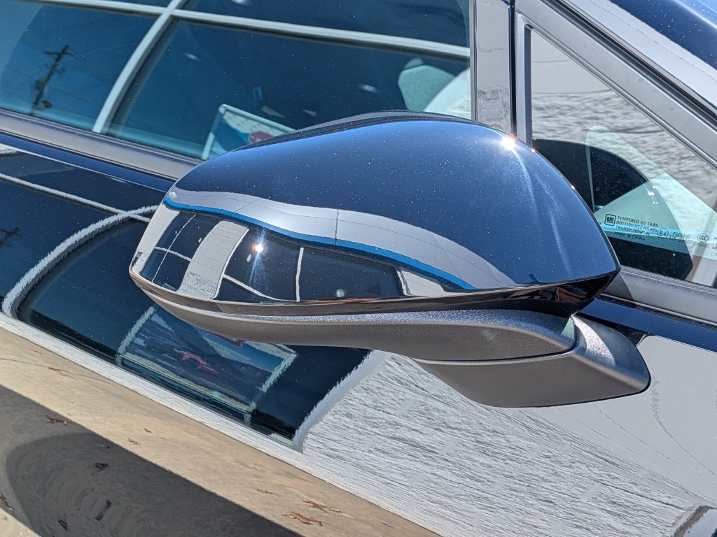 New 2026 Chevrolet Equinox EV LT FWD image 11
