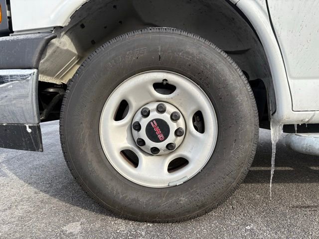 Used 2024 GMC Savana 2500 w/ Driver Convenience Package image 18