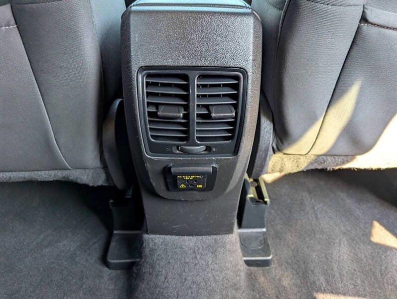 Used 2016 Ford Escape SE w/ Equipment Group 201A image 26