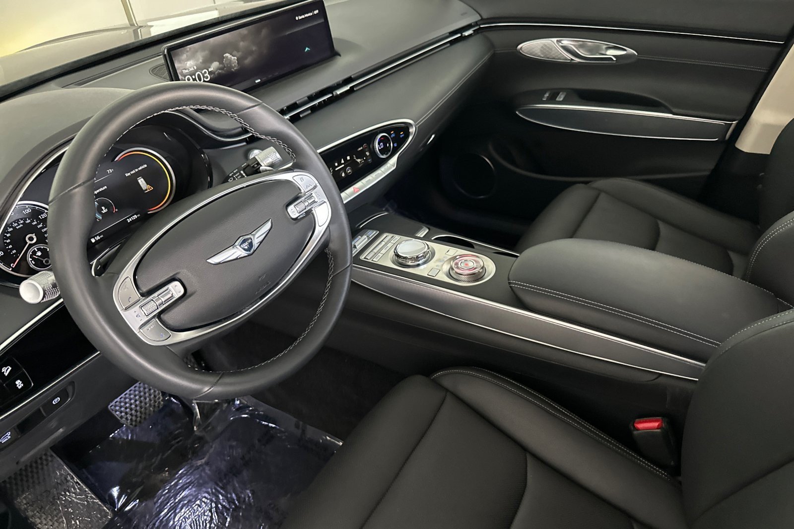 Used 2023 Genesis GV70 2.5T w/ Select Package AWD/4WD image 9