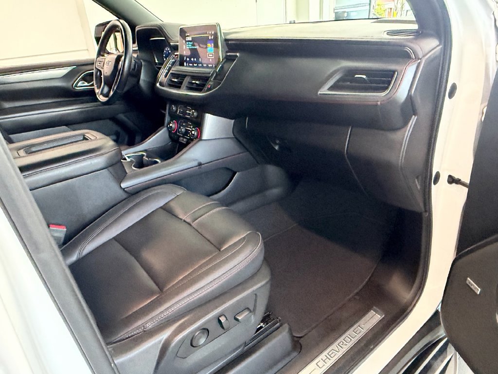 Certified 2023 Chevrolet Suburban RST w/ Luxury Package RWD image 19