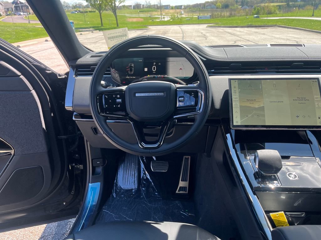 New 2026 Land Rover Range Rover Sport Dynamic SE AWD/4WD image 13