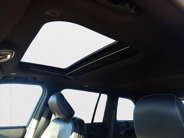 New 2025 Jeep Grand Cherokee Altitude image 14