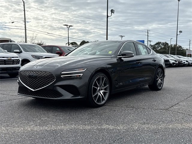 Used 2025 Genesis G70 2.5T image 9