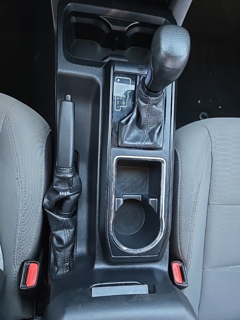 Used 2018 Toyota Tacoma SR image 33