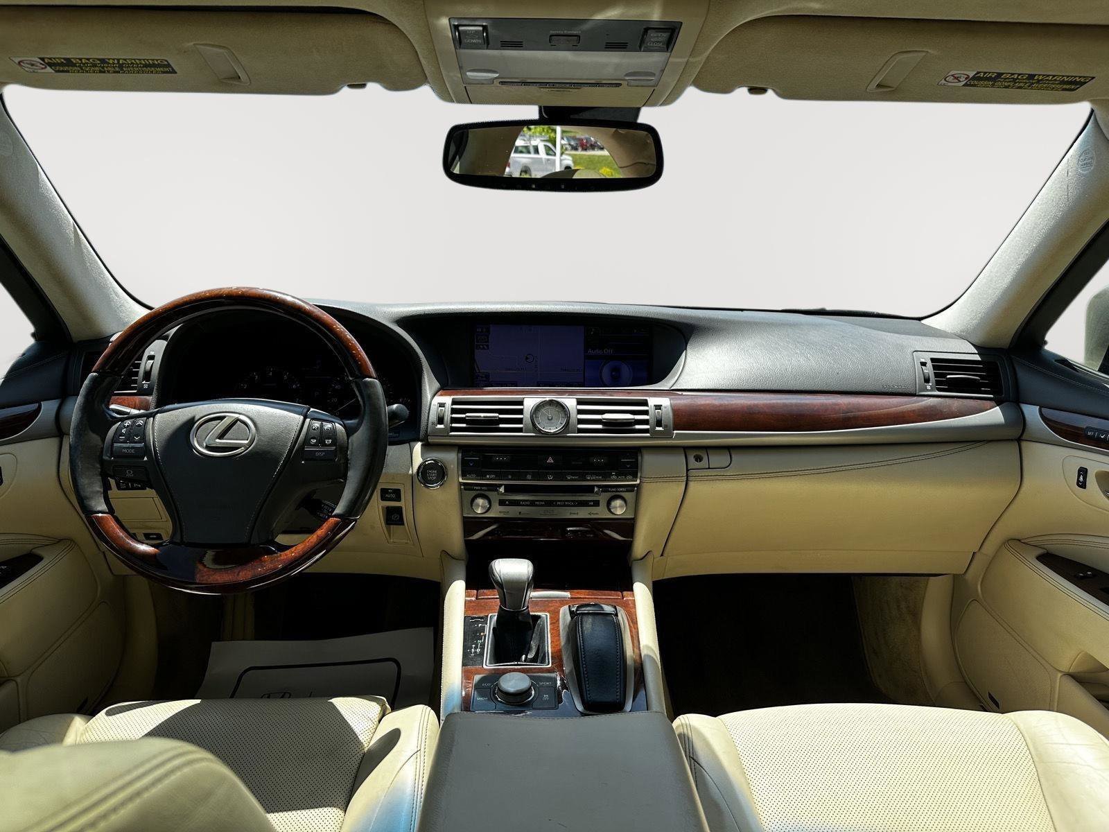 Used 2013 Lexus LS 460 w/ Comfort Pkg RWD image 24