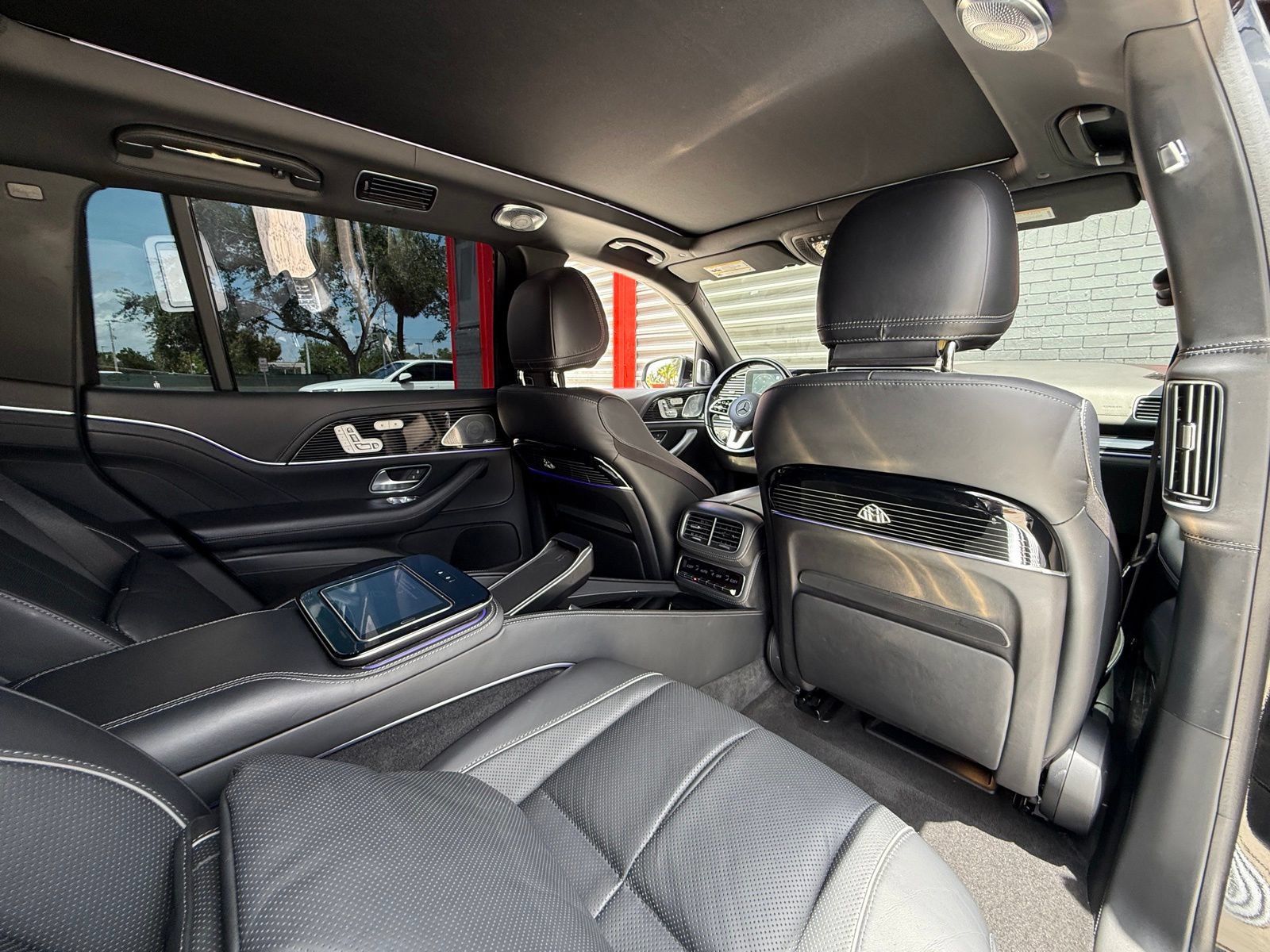 Used 2021 Mercedes-Benz Maybach GLS 600 4MATIC image 34