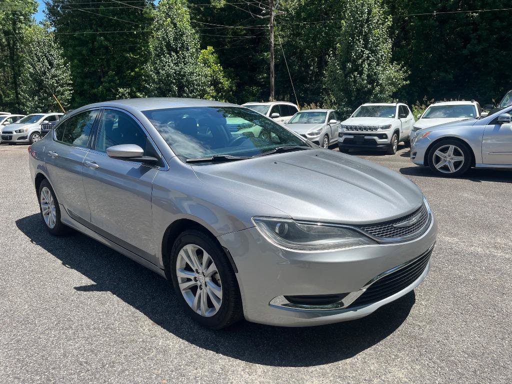 Used 2015 Chrysler 200 Limited FWD image 11