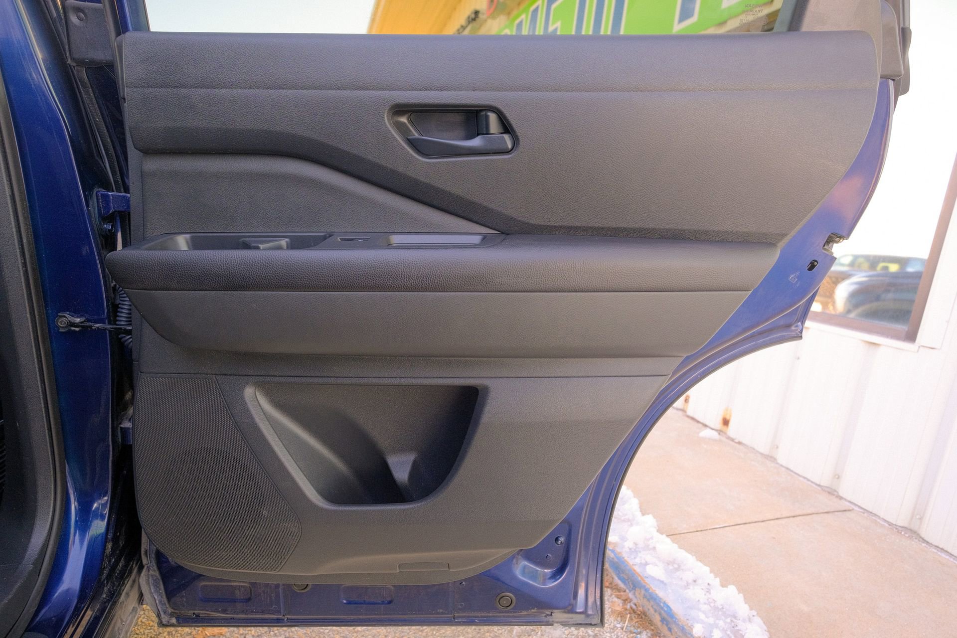 Used 2025 Nissan Pathfinder SV image 21