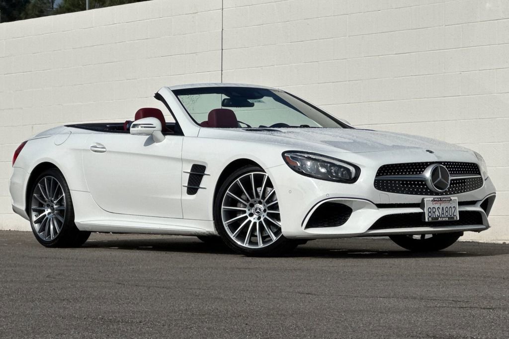 Used 2020 Mercedes-Benz SL 550 image 2