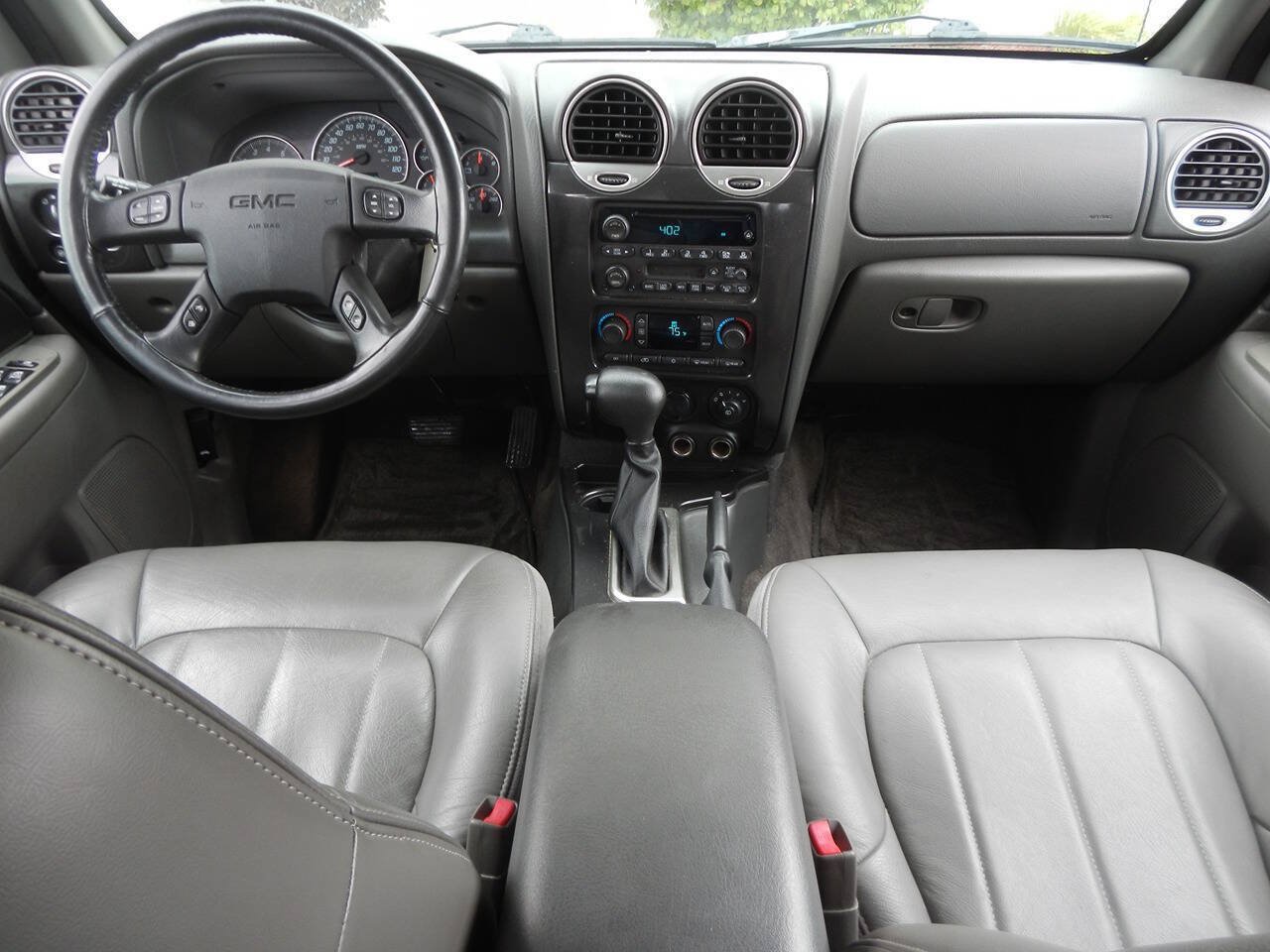 Used 2004 GMC Envoy XUV SLT AWD/4WD image 2