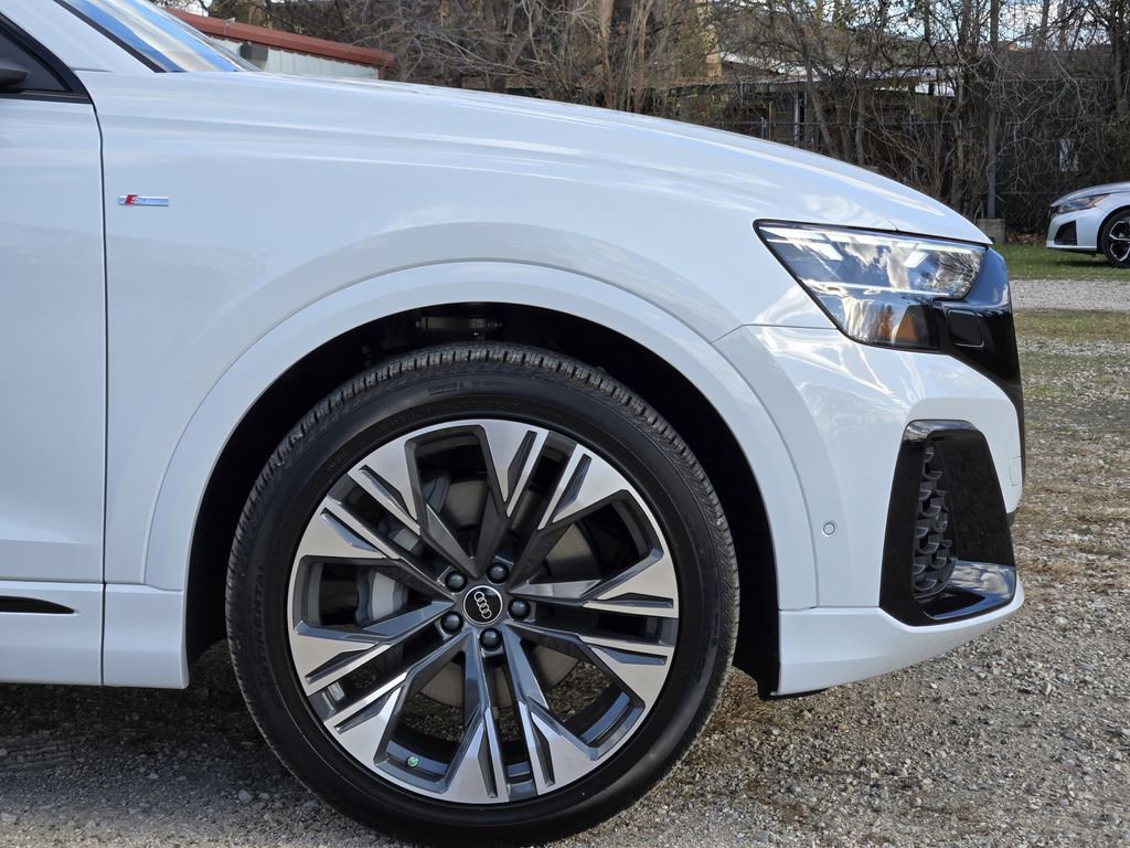New 2026 Audi Q8 Premium Plus image 13